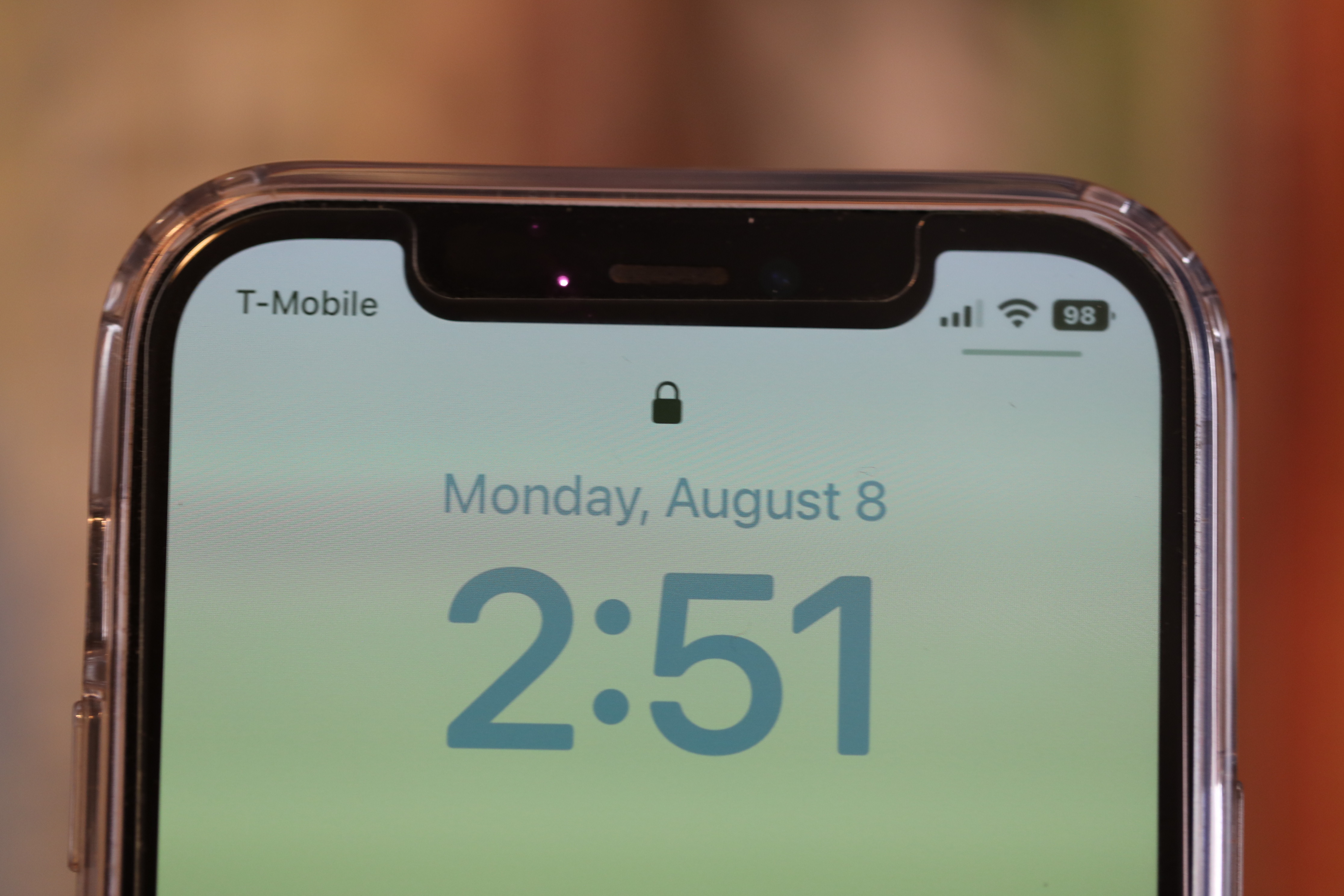 iOS 16 beta battery percentage indicator