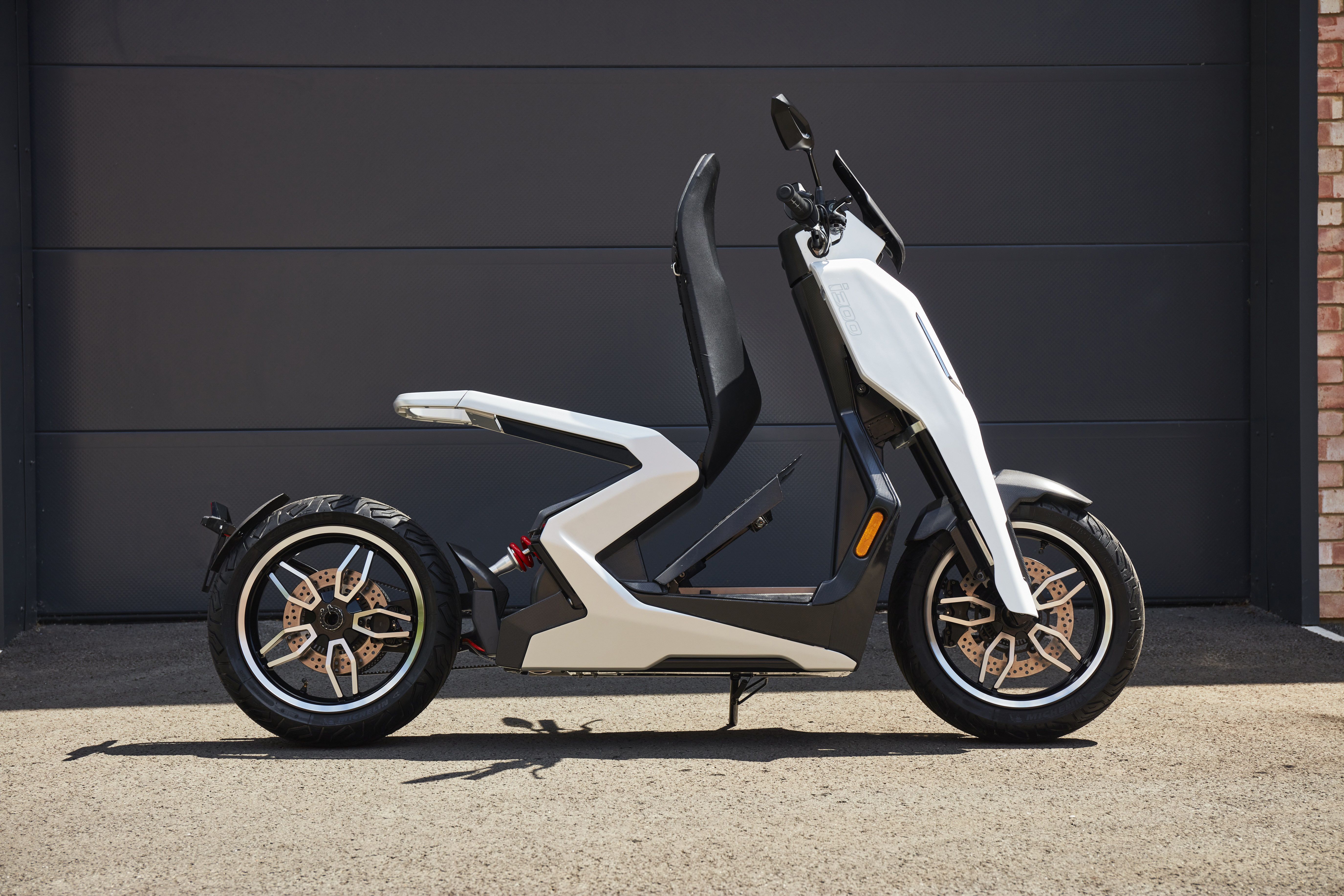 Zapp Electric Vehicles i300