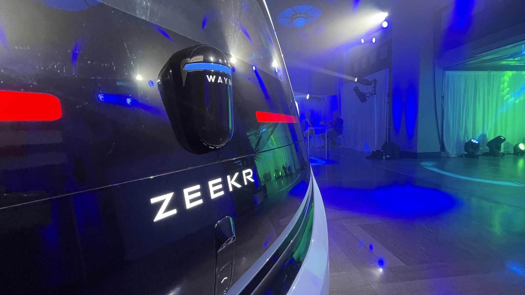 waymo-zeekr logo