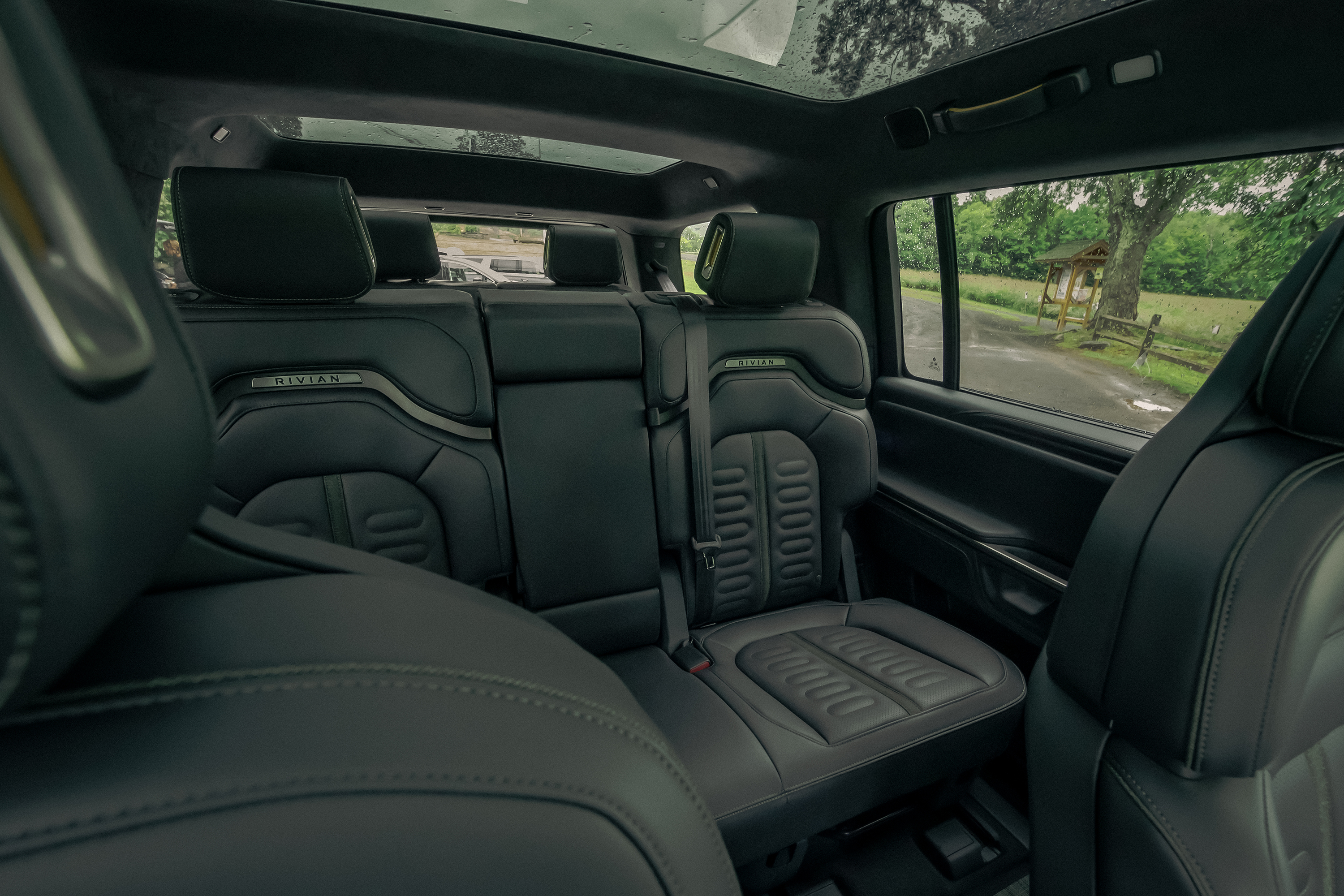 Rivian R1S interior review
