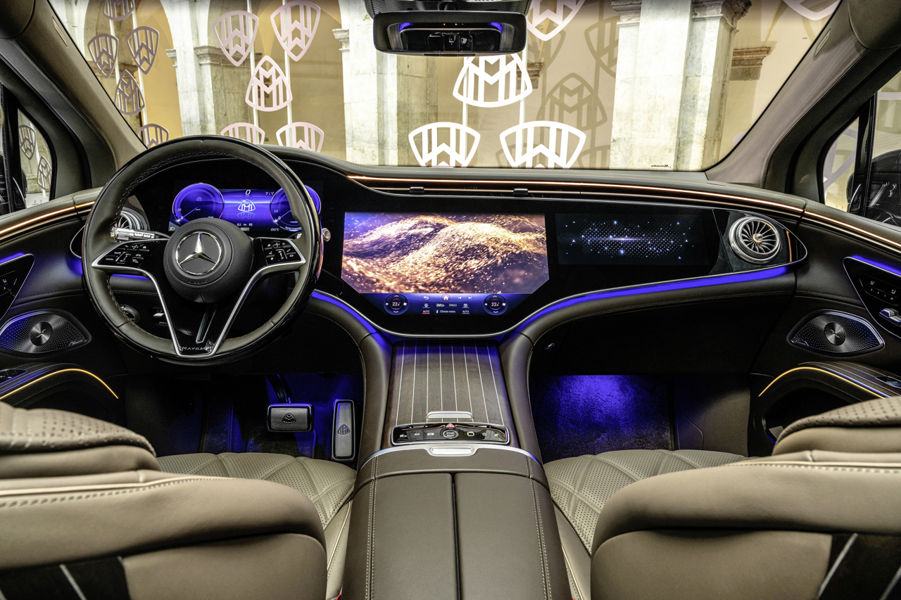 interior of Maybach EQS 680 SUV
