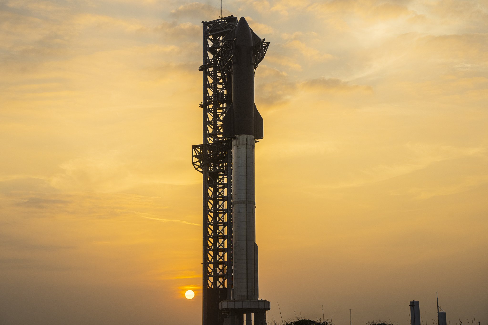 SpaceX Starship fully stacked