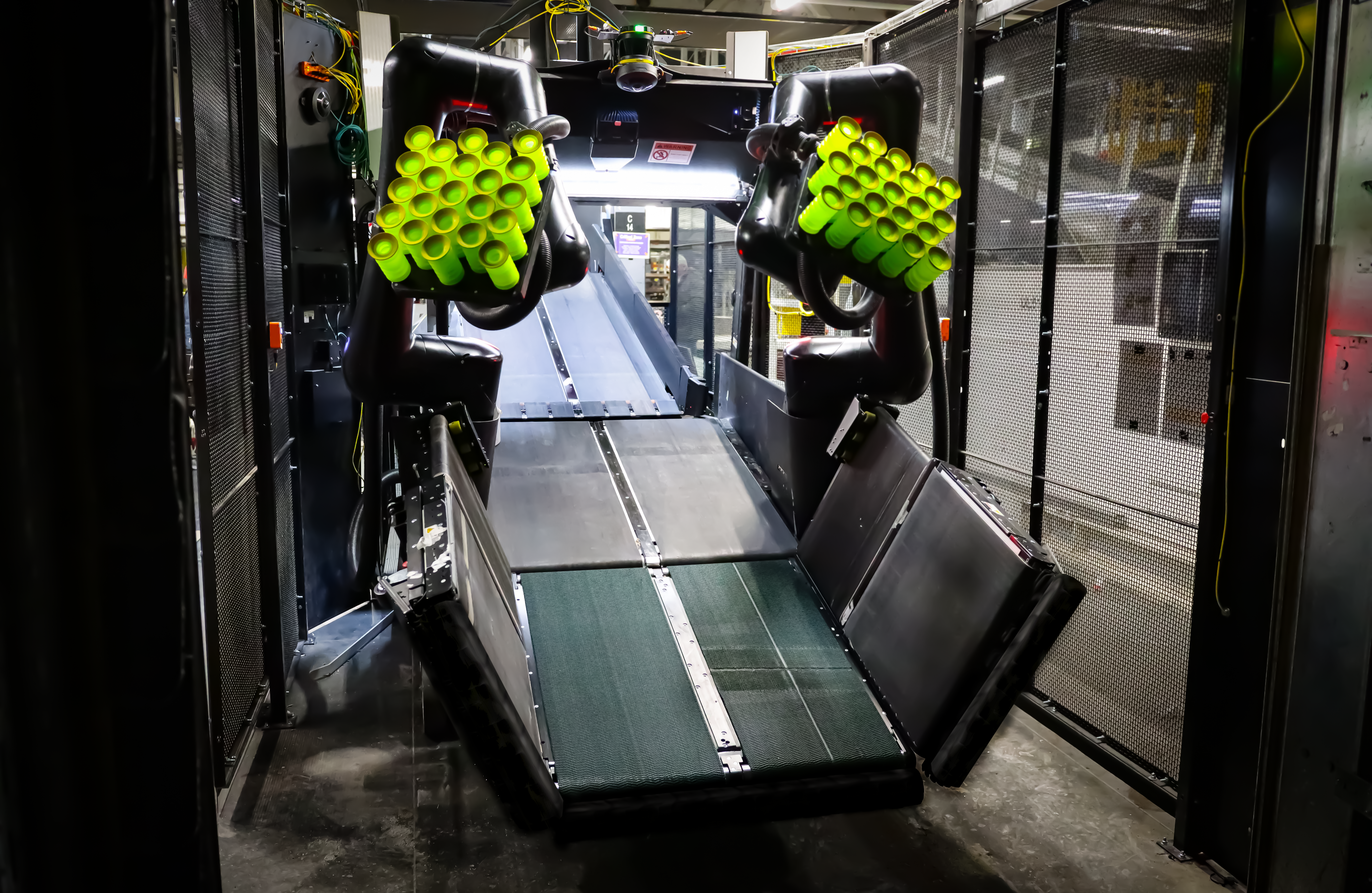 FedEx developed the Scoop robot alongside Berkshire Grey.