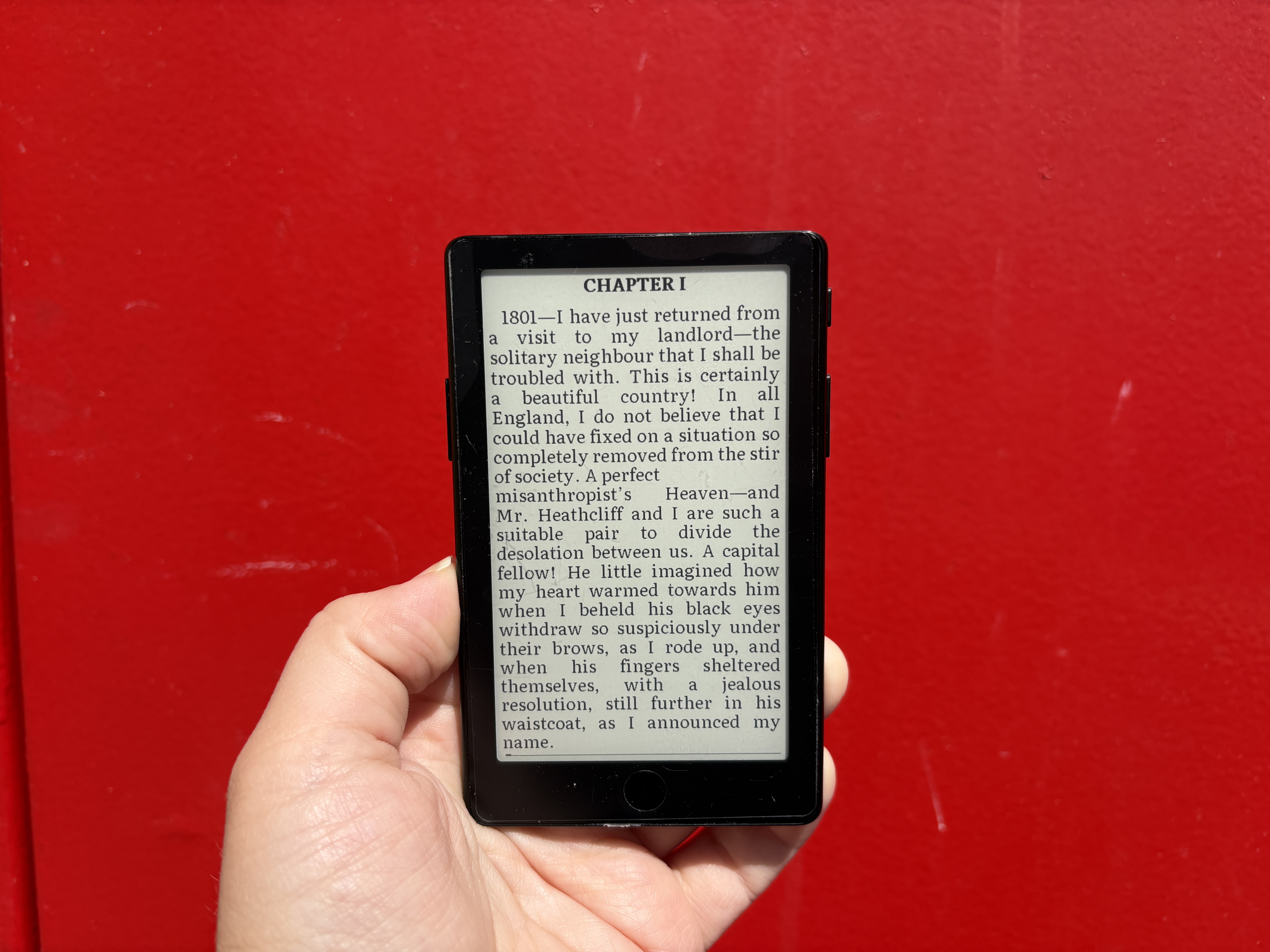 The Xteink X4 Pro e-reader